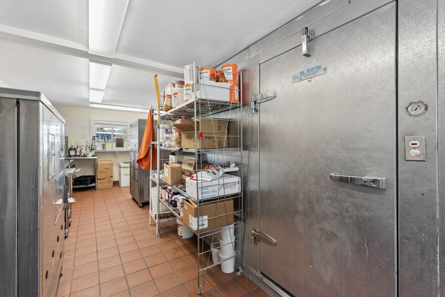 More Photos Of 150 US ROUTE 1, Freeport Fast Food For Sale