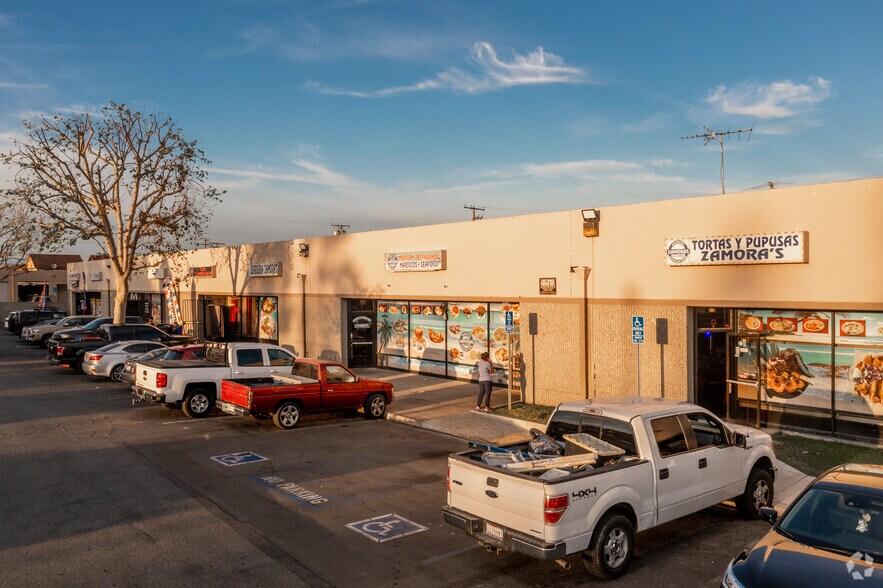 More Photos Of 3701 W McFadden Ave, Santa Ana Light Manufacturing For Lease