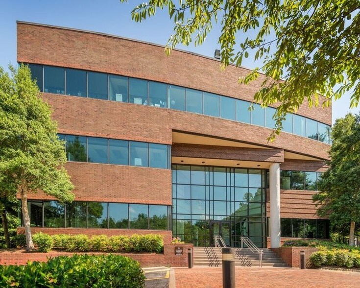 More Photos Of 401 Harrison Oaks Blvd, Cary Office For Lease