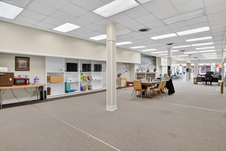 More Photos Of 104-110 S Hill Ave, South Hill Office Residential For Sale