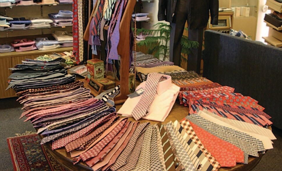 More Photos Of 795 Woodlake Rd, Kohler General Retail For Lease