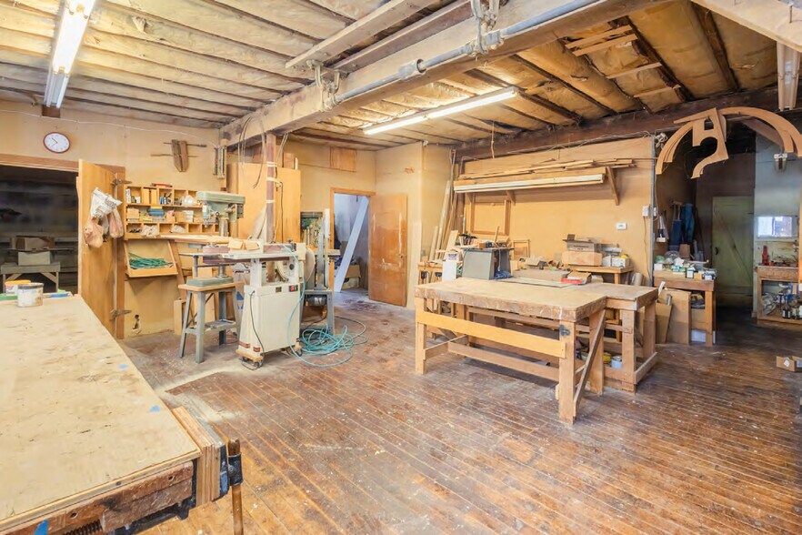 More Photos Of 5 Pond Rd, Harvard Flex For Sale