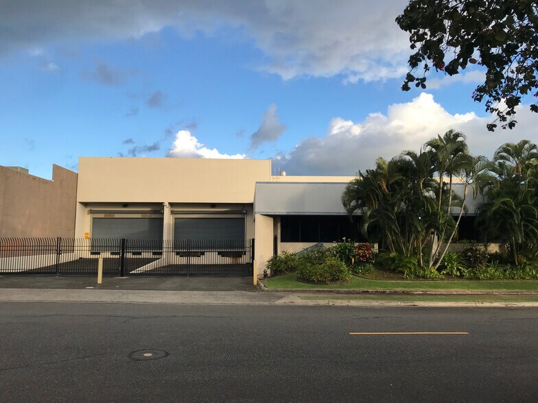 Primary Photo Of 4443 Malaai St, Honolulu Warehouse For Sale