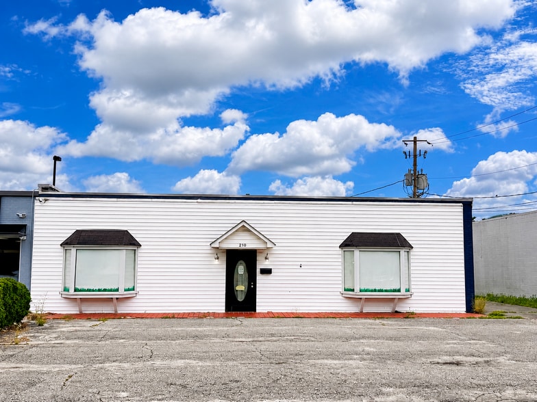 Primary Photo Of 210 Henderson Dr, Jacksonville Freestanding For Sale