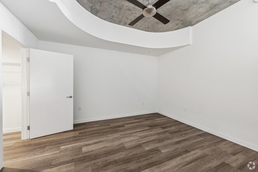 More Photos Of 801 S Hope St, Los Angeles Apartments For Lease