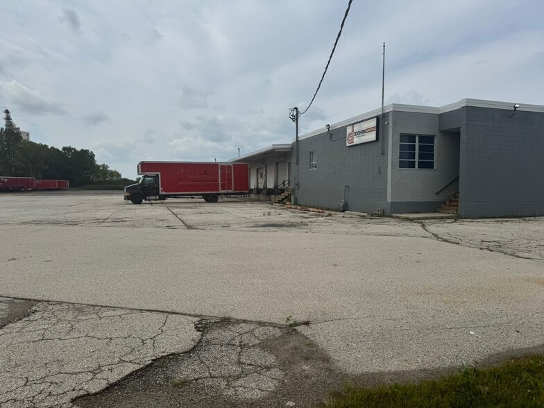 Primary Photo Of 736 Morris St, Fond Du Lac Warehouse For Lease