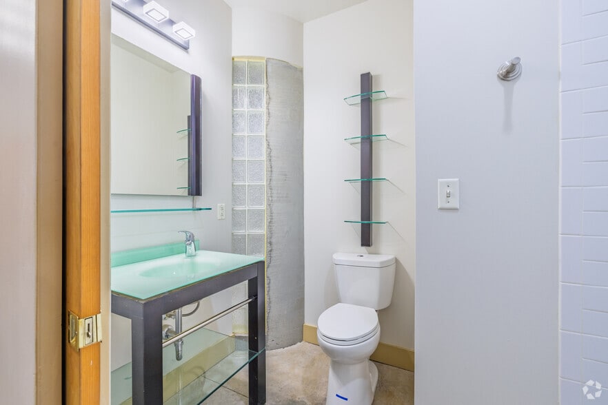 More Photos Of 1209 Washington Ave, Saint Louis Apartments For Lease
