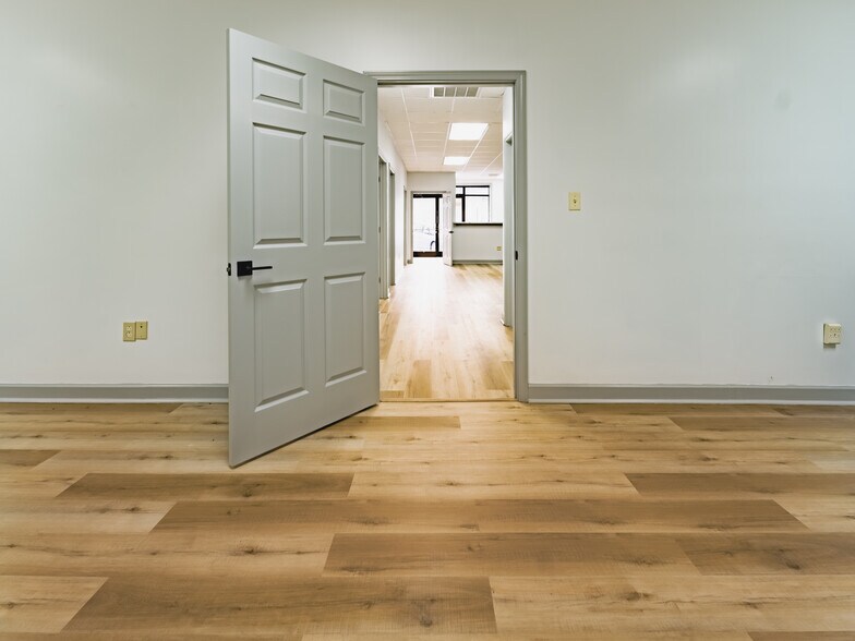 More Photos Of 621-625 Huntsman Ct, Gastonia Medical For Lease