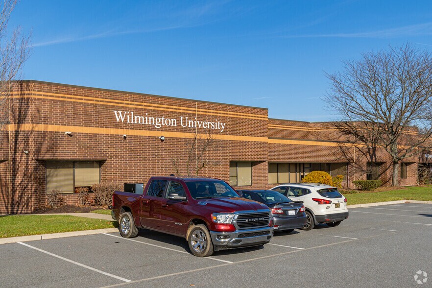 More Photos Of 31-47 Reads Way, New Castle Office For Sale