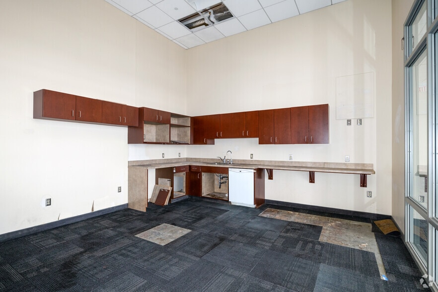 More Photos Of 835 W Hamilton St, Allentown Apartments For Lease