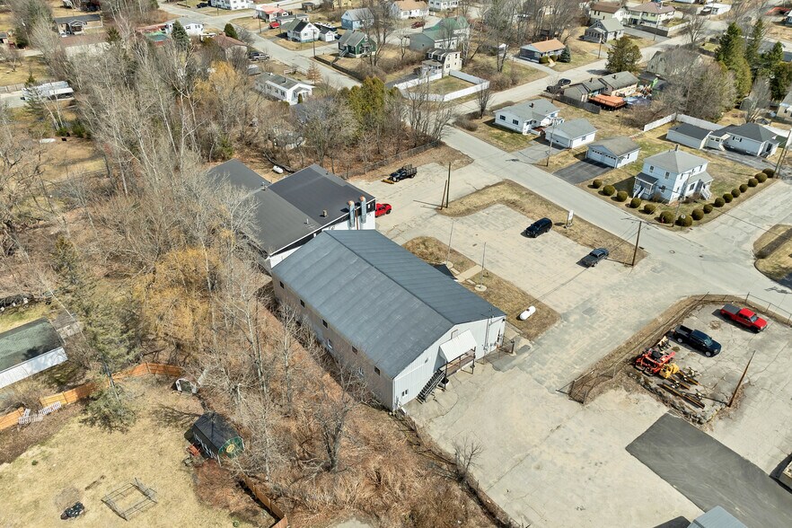 More Photos Of 55 Maynesboro St, Berlin Industrial For Sale