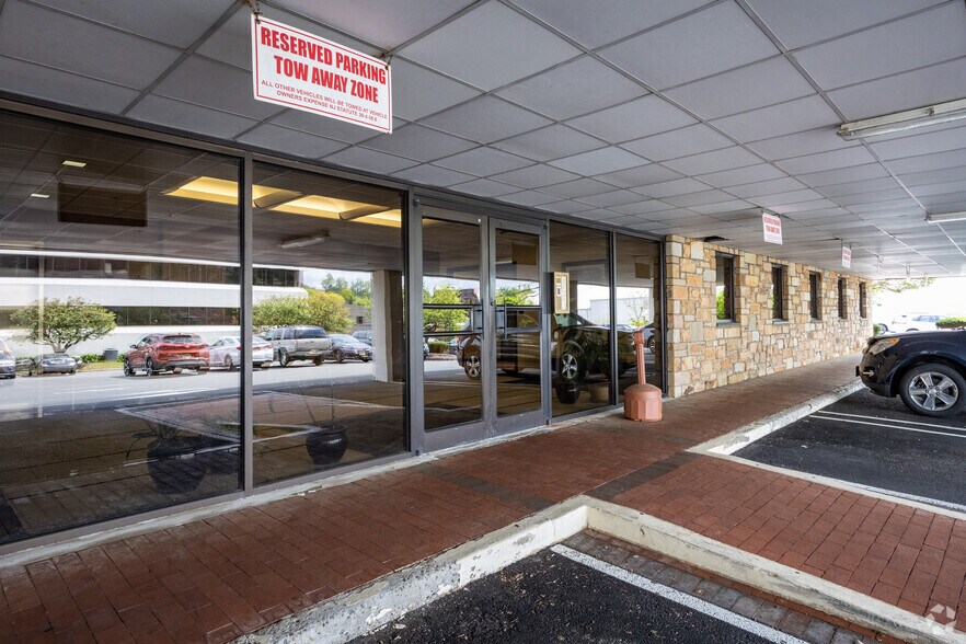 More Photos Of 1037 Route 46 E, Clifton Medical For Lease