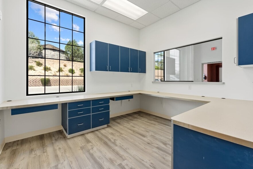 More Photos Of 804 Ainsworth Dr, Prescott Medical For Lease