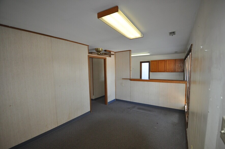 More Photos Of 13784 Warwick Blvd, Newport News Storefront Retail Office For Sale