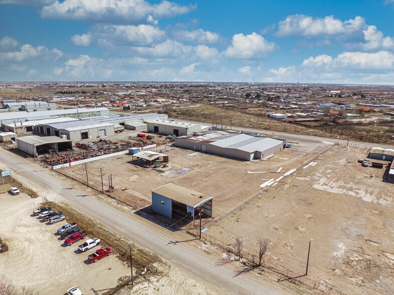 More Photos Of 2400 Steven Rd, Odessa Warehouse For Sale