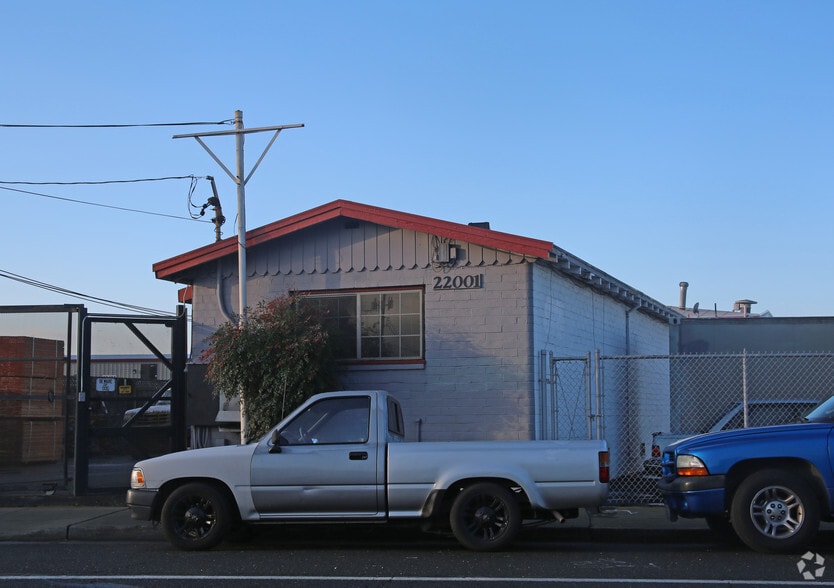 More Photos Of 22001 Meekland Ave, Hayward Warehouse For Lease