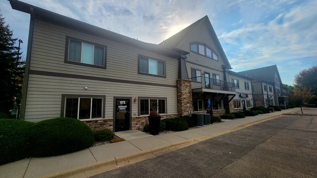 More Photos Of 558-572 Bavaria Ln S, Chaska Office For Lease