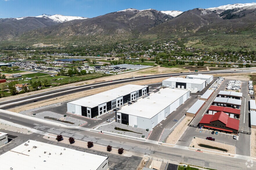 More Photos Of 1261 650, Farmington Light Distribution For Lease