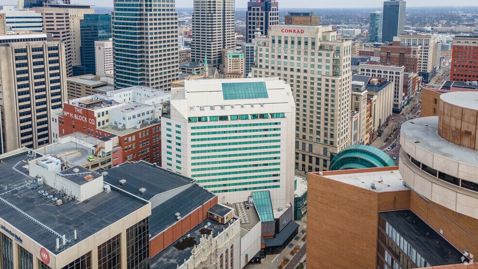 More Photos Of 110 W Washington St, Indianapolis Hotel For Lease