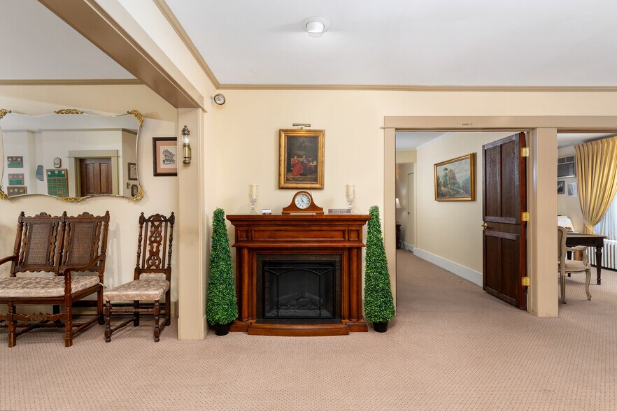 More Photos Of 94 E Montauk Hwy, Hampton Bays General Retail For Sale