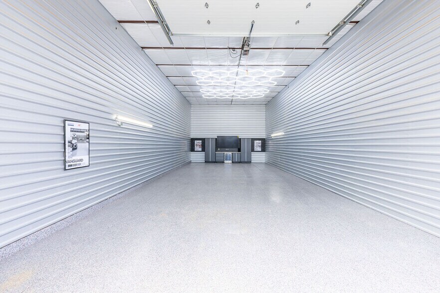 More Photos Of 6034 Lanier Islands Pky, Buford Self Storage For Sale