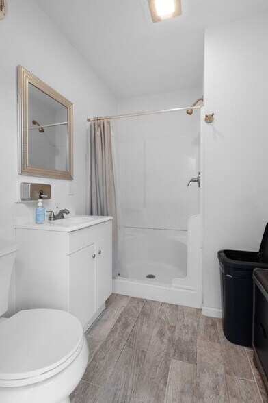 More Photos Of 310 Cortez Trl, Buchanan Dam Trailer Camper Park For Sale