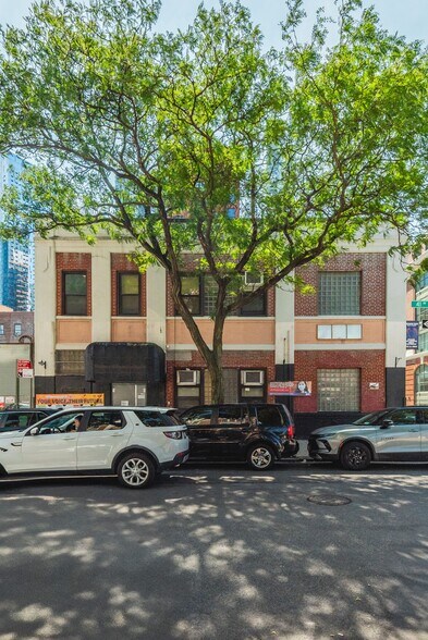 More Photos Of 2804 41st Ave, Long Island City Apartments For Sale