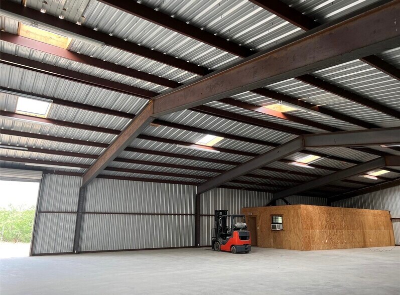 More Photos Of 411 Lee Rd, Mineral Wells Warehouse For Sale