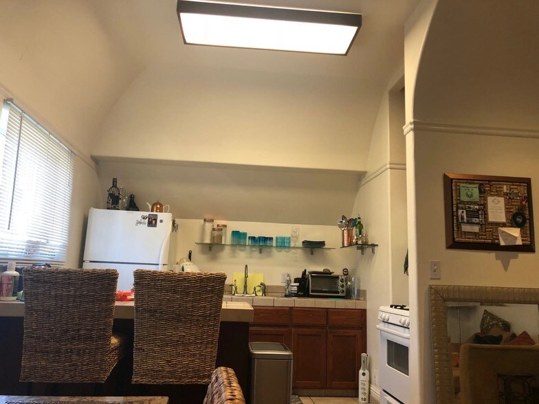 More Photos Of 1033 Magnolia St, Oakland Apartments For Sale