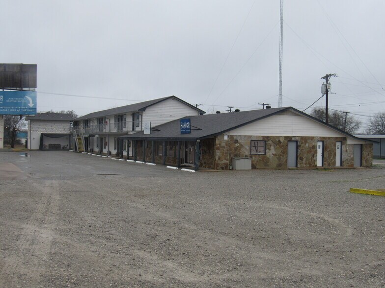More Photos Of 75005 N Hwy 289, Pottsboro Hotel For Sale