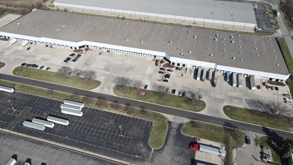 More Photos Of 300 Distribution Cir, Fairfield Warehouse For Lease