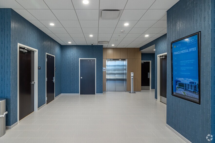 More Photos Of 3721 S Champions Dr, Rogers Medical For Lease