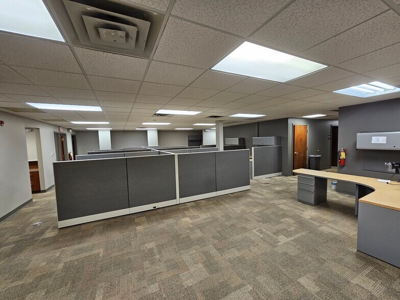 More Photos Of 10233 W Greenfield Ave, West Allis Medical For Lease