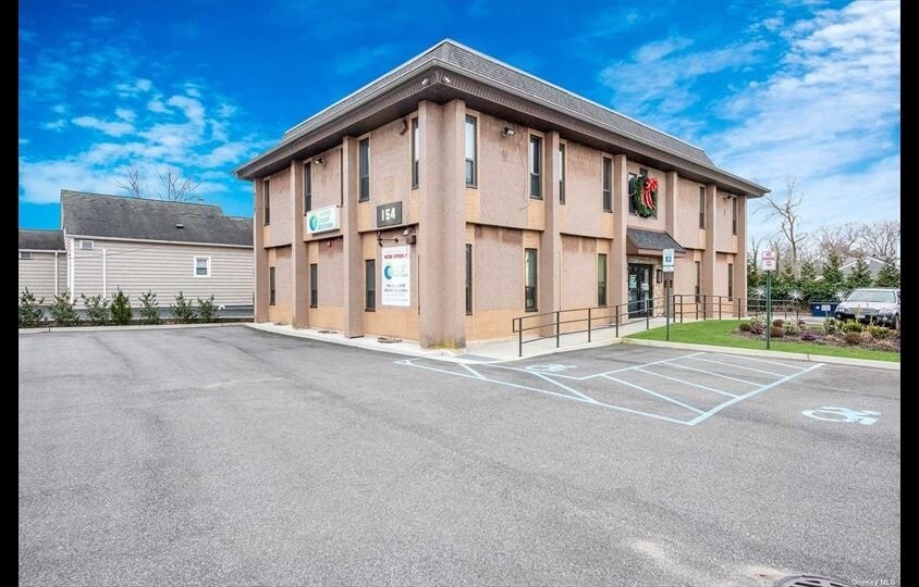 Primary Photo Of 154 Terry Rd, Smithtown Medical For Lease