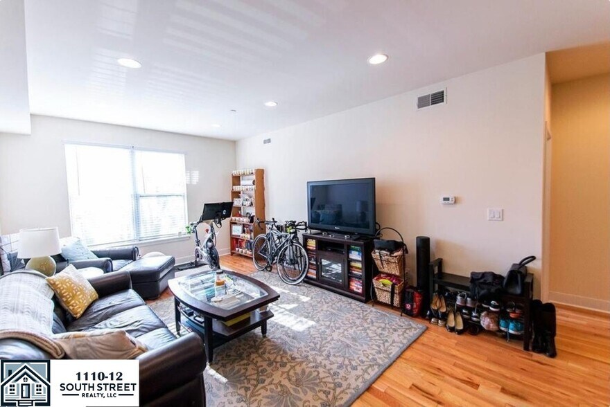 More Photos Of 1110 South St, Philadelphia Storefront Retail Residential For Sale