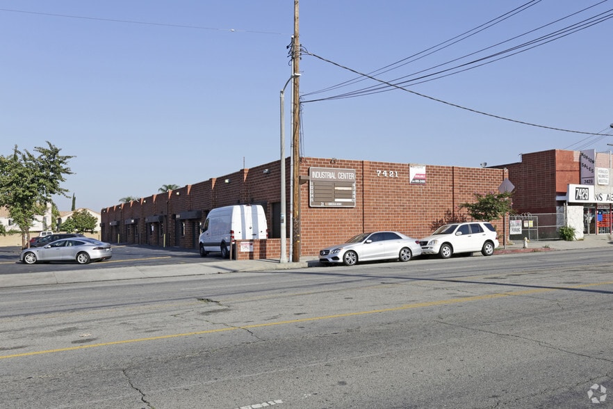 More Photos Of 7401 Laurel Canyon Blvd, North Hollywood Warehouse For Lease