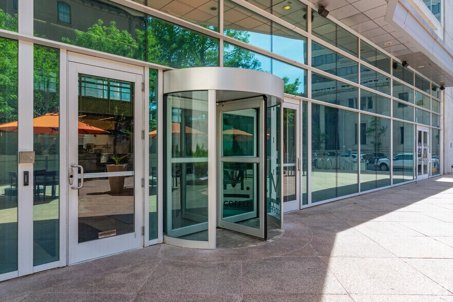 More Photos Of 1105 N Market St, Wilmington Office For Sale