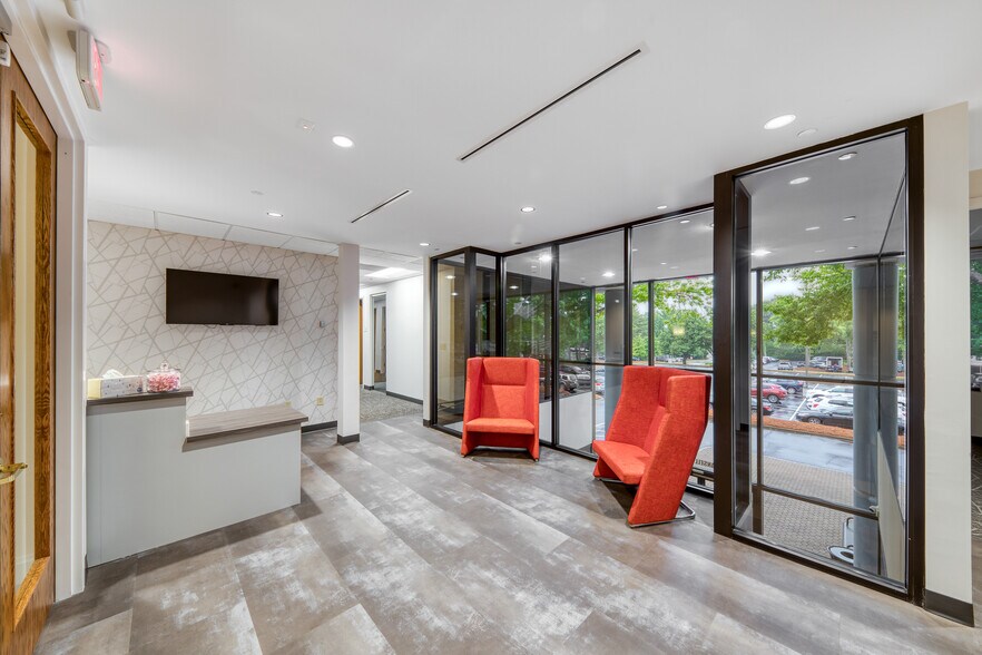 More Photos Of 10 Mansell Ct E, Roswell Unknown For Lease