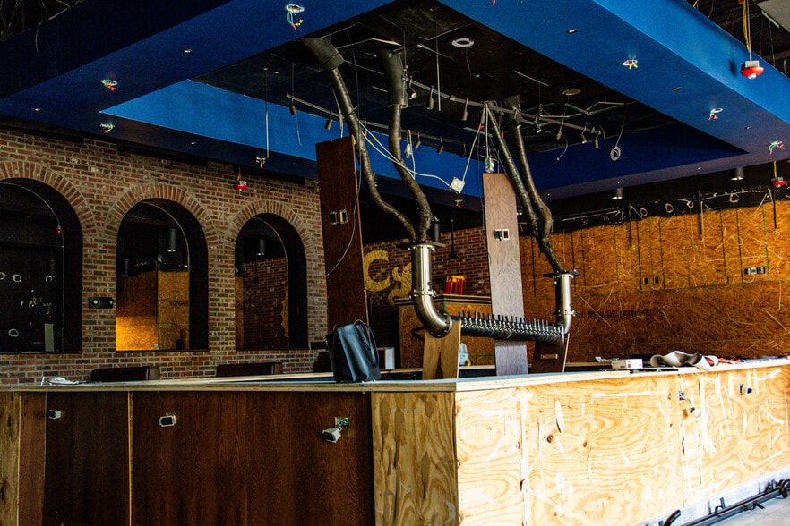 More Photos Of 8151 International Dr, Orlando Restaurant For Lease