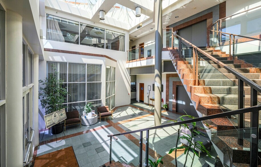 More Photos Of 1155 Eugenia Pl, Carpinteria Office For Sale