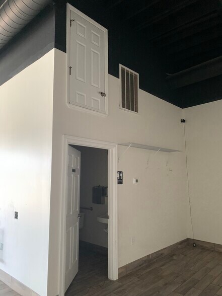 More Photos Of 4460 Keith St NW, Cleveland Freestanding For Sale