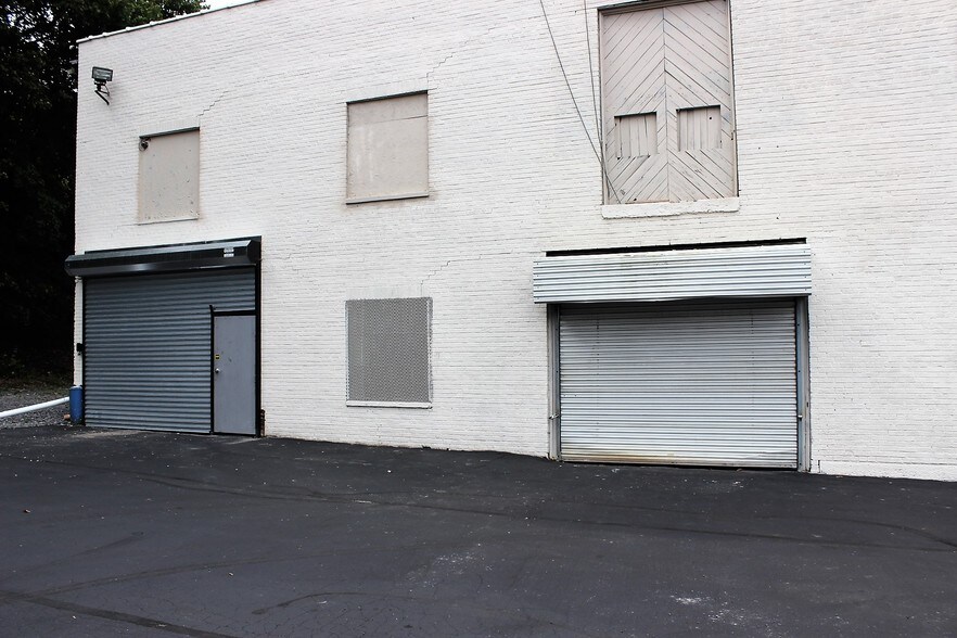 More Photos Of 424 N Croton Ave, New Castle General Retail For Sale