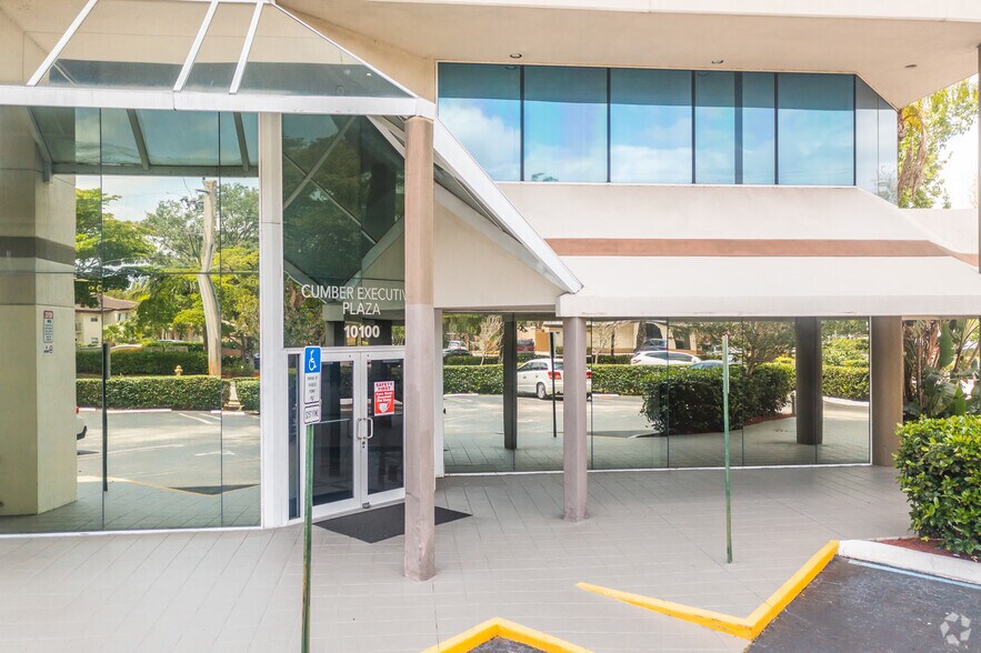 More Photos Of 10100 W Sample Rd, Coral Springs Office For Lease