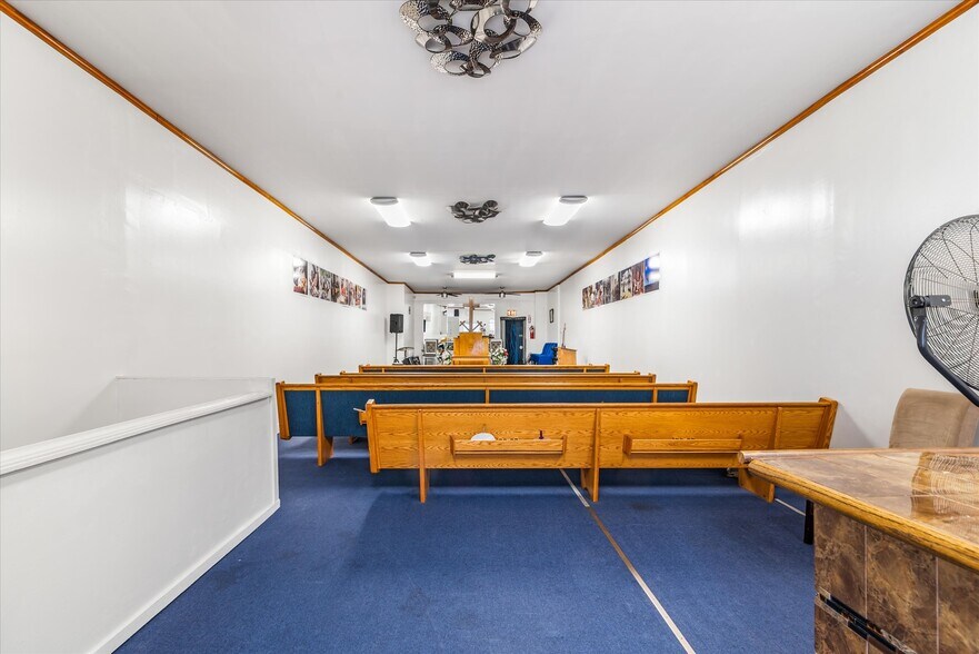 More Photos Of 119-07 Sutphin Blvd, Jamaica Religious Facility For Sale