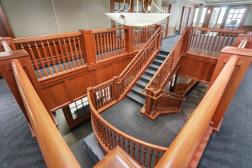 More Photos Of 101 Southfield Rd, Birmingham Office For Lease