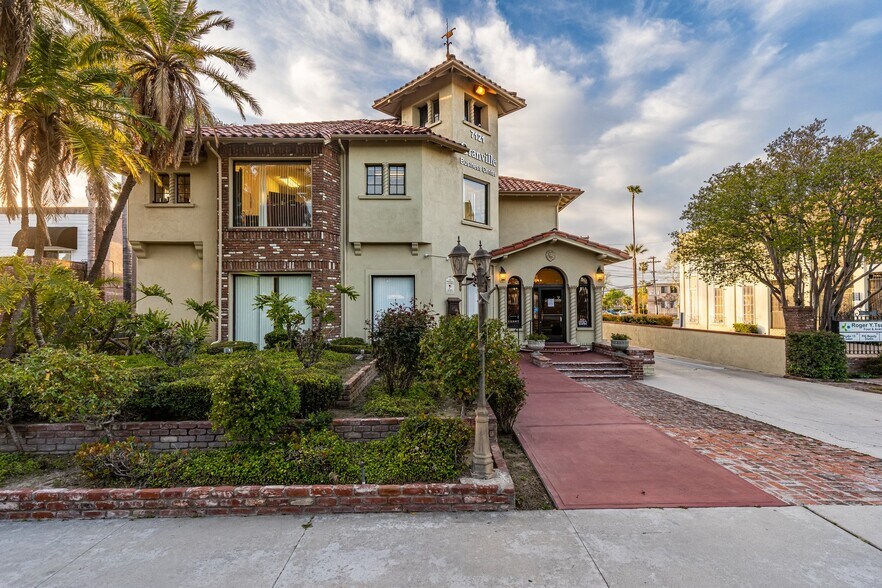 More Photos Of 7121 Magnolia Ave, Riverside Office For Sale
