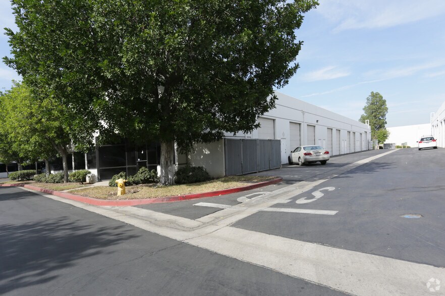 More Photos Of 1151-1159 Pomona Rd, Corona Warehouse For Lease