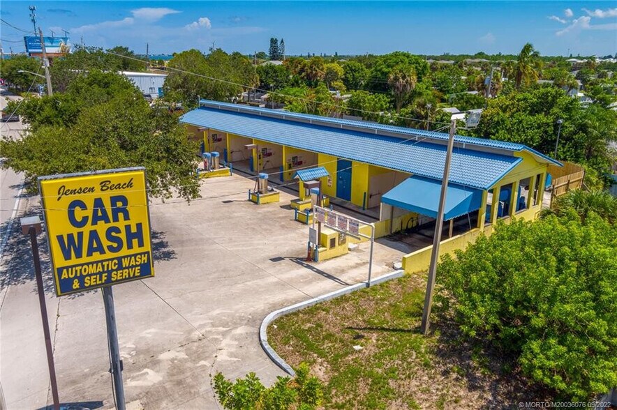 More Photos Of 1630 NE Jensen Beach Blvd, Jensen Beach Carwash For Sale
