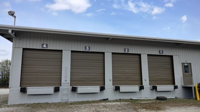 More Photos Of 866 Davis Dr Se, Conyers Truck Terminal For Lease