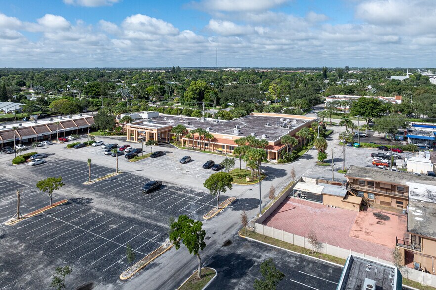 More Photos Of 7408 Lake Worth Rd, Lake Worth Medical For Lease